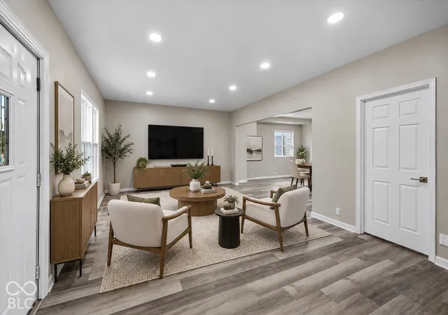 Photo 3 of Single family home for sale at 340 N Tacoma Ave, Indianapolis, IN 46201 | MLS# 22128026 | Listing updated on 2026-10-02