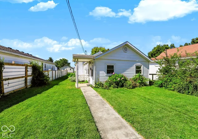 Photo 3 of Single family home for sale at 1309 N Carver St, Greensburg, IN 47240 | MLS# 22128030 | Listing updated on 2026-10-07