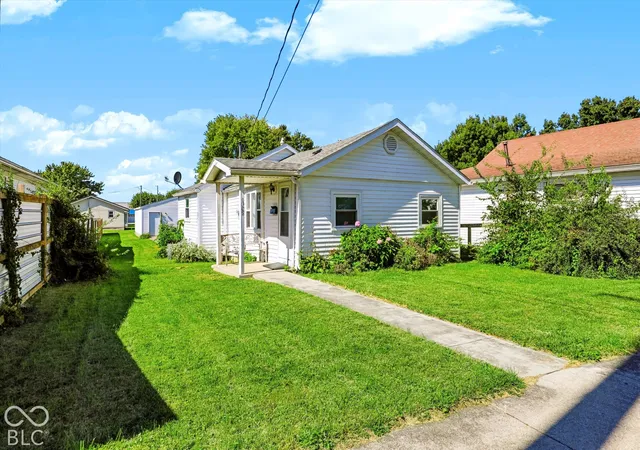 Photo 4 of Single family home for sale at 1309 N Carver St, Greensburg, IN 47240 | MLS# 22128030 | Listing updated on 2026-10-07