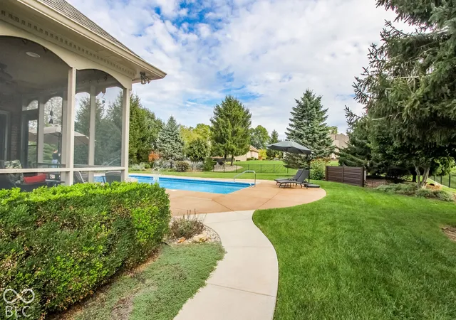 Photo 3 of Single family home for sale at 2593 Forest Hills Blvd, Greenwood, IN 46143 | MLS# 22128033 | Listing updated on 2026-09-26