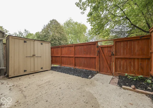 Photo 3 of Condo for sale at 4216 Foxglove Tr, Indianapolis, IN 46237 | MLS# 22128043 | Listing updated on 2026-09-29
