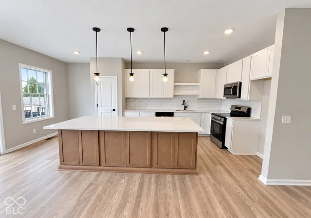 Photo 3 of Townhouse for sale at 5748 Birtz Rd, Indianapolis, IN 46216 | MLS# 22128058 | Listing updated on 2026-09-25