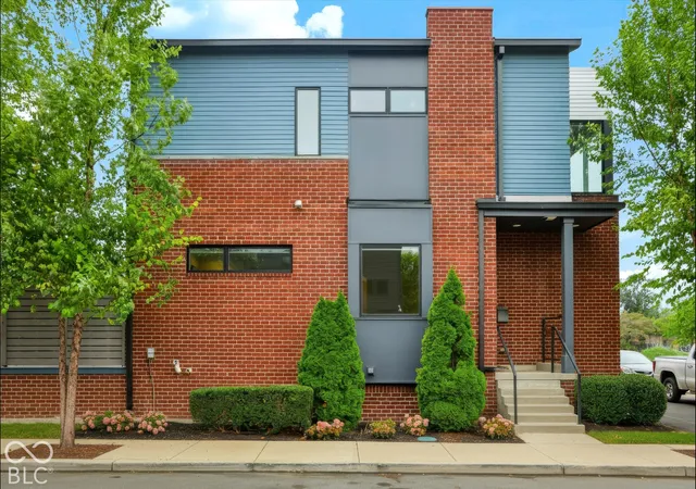 Photo 1 of Single family home for sale at 1119 E 10th Street, Indianapolis, IN 46202 | MLS# 22128062 | Listing updated on 2026-09-26
