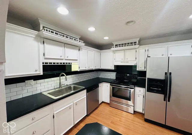 Photo 4 of Condo for sale at 2746 Lakeshire Ln, Indianapolis, IN 46268 | MLS# 22128064 | Listing updated on 2026-09-27