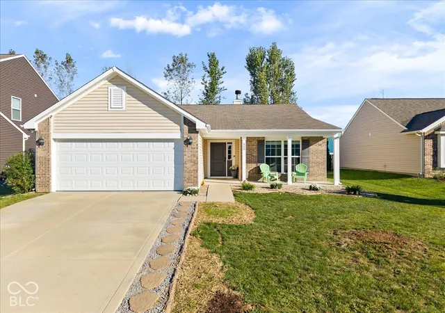 Photo 1 of Single family home for sale at 548 Genisis Dr, Whiteland, IN 46184 | MLS# 22128070 | Listing updated on 2026-09-30