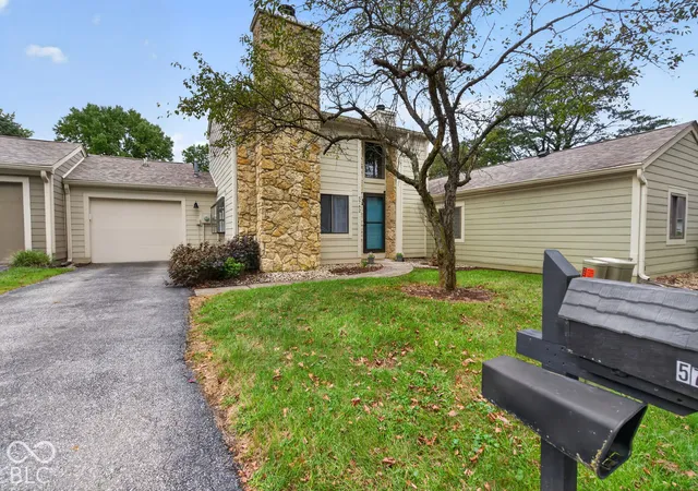 Condo for sale at 5762 Overcrest Dr, Indianapolis, IN 46237 | MLS# 22128078
