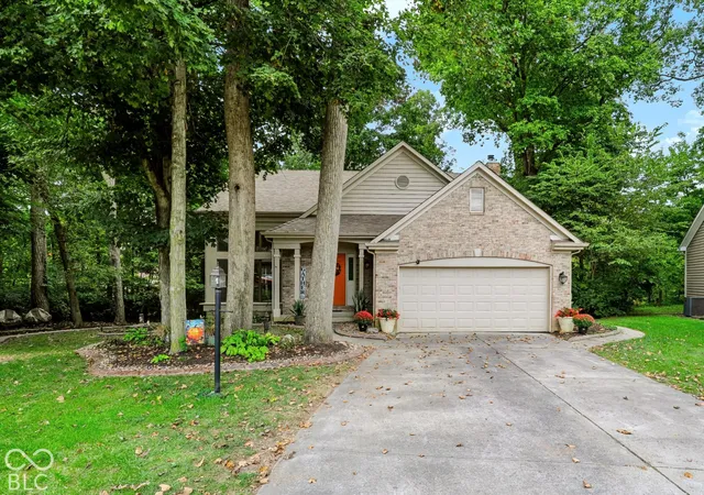 Photo 2 of Single family home for sale at 6969 Copper Mountain Ct, Indianapolis, IN 46236 | MLS# 22128079 | Listing updated on 2026-10-07