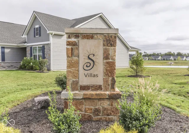 Photo 2 of Single family home for sale at 1020 Green Valley Dr, Lebanon, IN 46052 | MLS# 22128081 | Listing updated on 2026-10-02