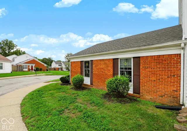 Photo 2 of Sale Pending at 1613 Marborough Ln, Indianapolis, IN 46260 | MLS# 22128084 | Listing updated on 2026-10-01