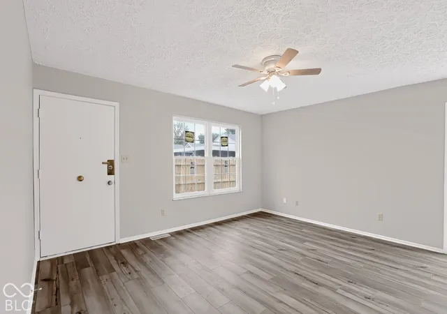 Photo 3 of Sale Pending at 1613 Marborough Ln, Indianapolis, IN 46260 | MLS# 22128084 | Listing updated on 2026-10-01