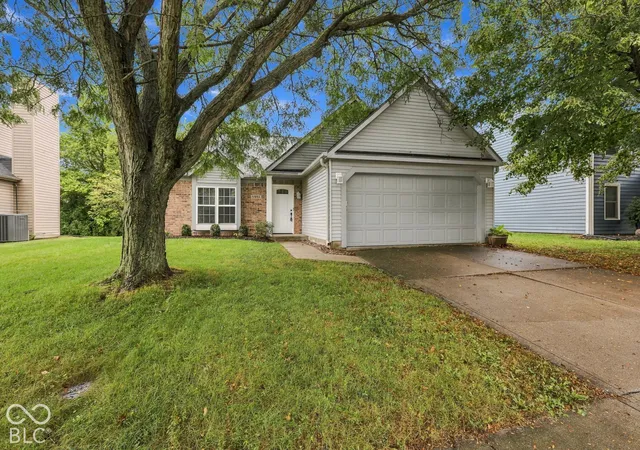 Single family home for sale at 17935 Grassy Knoll Dr, Westfield, IN 46074 | MLS# 22128087