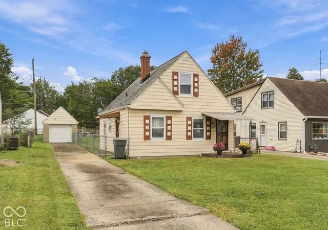 Photo 3 of Sale Pending at 4541 Brookville Rd, Indianapolis, IN 46201 | MLS# 22128090 | Listing updated on 2026-10-03