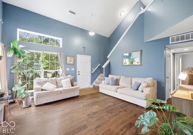Photo 4 of Single family home for sale at 6489 Enclave Ct, Greenwood, IN 46143 | MLS# 22128091 | Listing updated on 2026-09-28