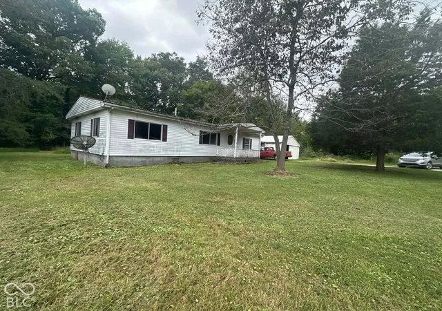 Photo 3 of Manufactured home for sale at 407 Country Lake Rd, Underwood, IN 47177 | MLS# 22128096 | Listing updated on 2026-10-14