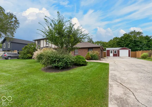 Photo 3 of Sale Pending at 6234 N Raceway Rd, Indianapolis, IN 46278 | MLS# 22128098 | Listing updated on 2026-10-01