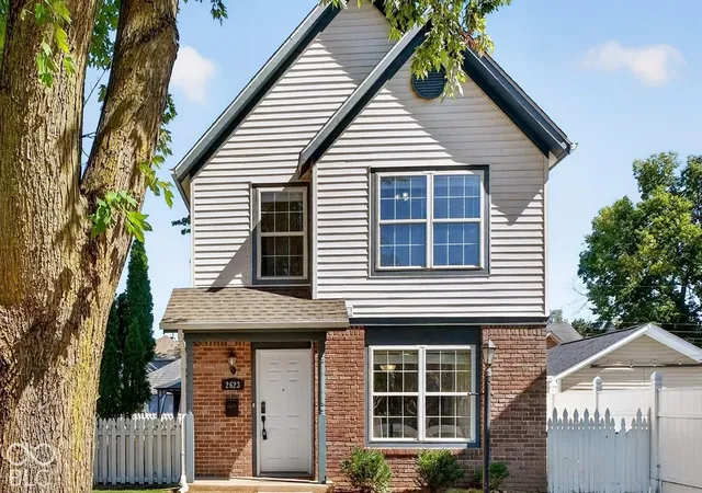 Photo 3 of Single family home for sale at 2623 N Delaware St, Indianapolis, IN 46205 | MLS# 22128101 | Listing updated on 2026-10-06