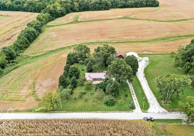 Photo 2 of Sale Pending at 12765 Walters Rd, Martinsville, IN 46151 | MLS# 22128108 | Listing updated on 2026-09-29