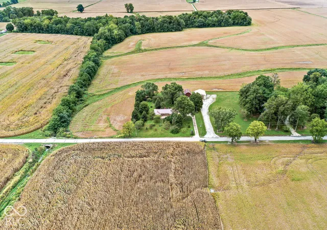 Photo 3 of Sale Pending at 12765 Walters Rd, Martinsville, IN 46151 | MLS# 22128108 | Listing updated on 2026-09-29
