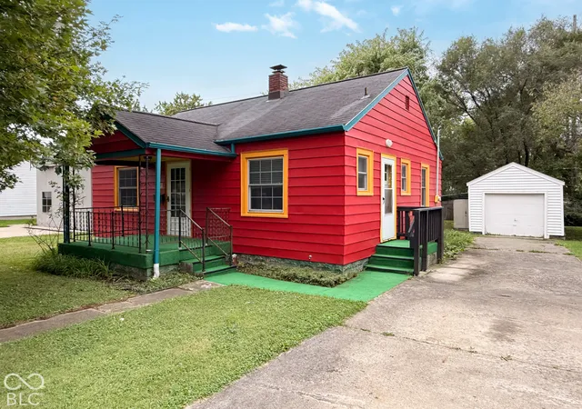 Photo 1 of Single family home for sale at 1111 Fairfax St, Anderson, IN 46012 | MLS# 22128110 | Listing updated on 2026-09-30