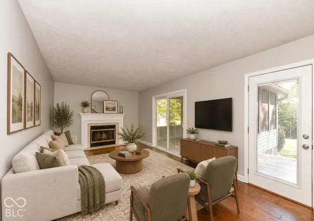 Photo 3 of Single family home for sale at 8935 Tanner Dr, Fishers, IN 46038 | MLS# 22128128 | Listing updated on 2026-10-08