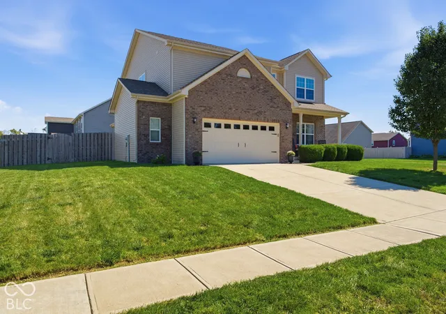 Photo 1 of Single family home for sale at 4811 Marshall Dr, Plainfield, IN 46168 | MLS# 22128130 | Listing updated on 2026-10-07