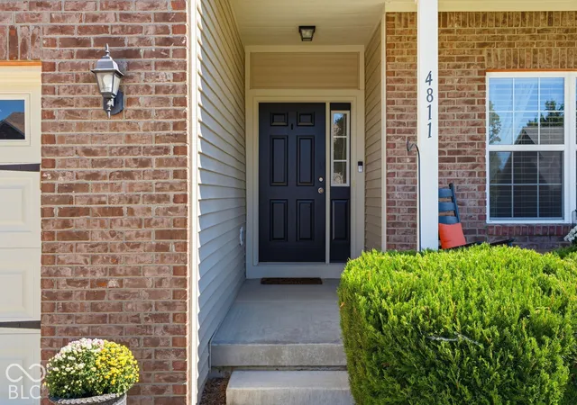 Photo 2 of Single family home for sale at 4811 Marshall Dr, Plainfield, IN 46168 | MLS# 22128130 | Listing updated on 2026-10-07