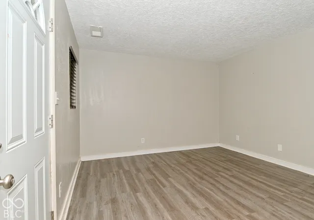 Photo 2 of Sale Pending at 2178 White Ave, Indianapolis, IN 46202 | MLS# 22128131 | Listing updated on 2026-10-03