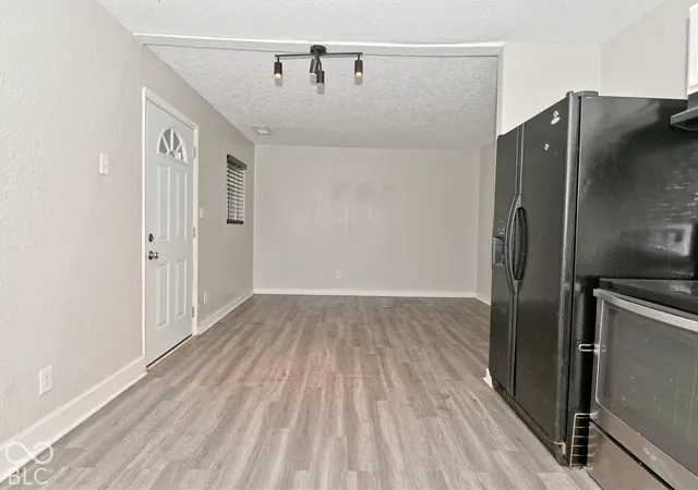 Photo 3 of Sale Pending at 2178 White Ave, Indianapolis, IN 46202 | MLS# 22128131 | Listing updated on 2026-10-03