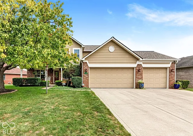 Photo 1 of Single family home for sale at 7291 Plantation Ln, Avon, IN 46123 | MLS# 22128137 | Listing updated on 2026-09-29