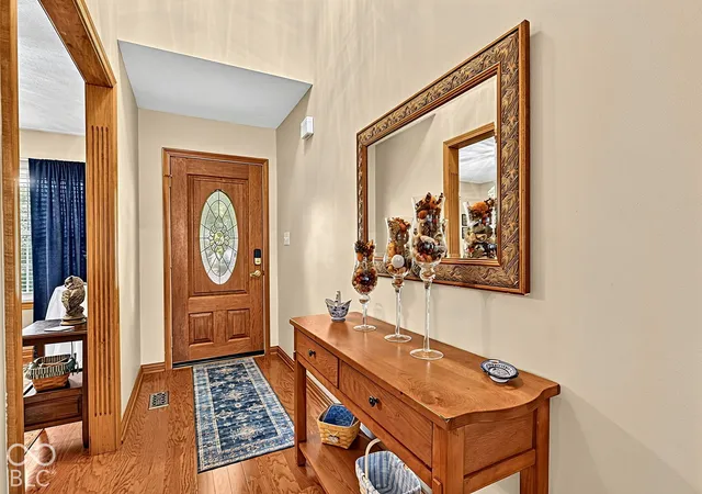 Photo 3 of Single family home for sale at 7291 Plantation Ln, Avon, IN 46123 | MLS# 22128137 | Listing updated on 2026-09-29