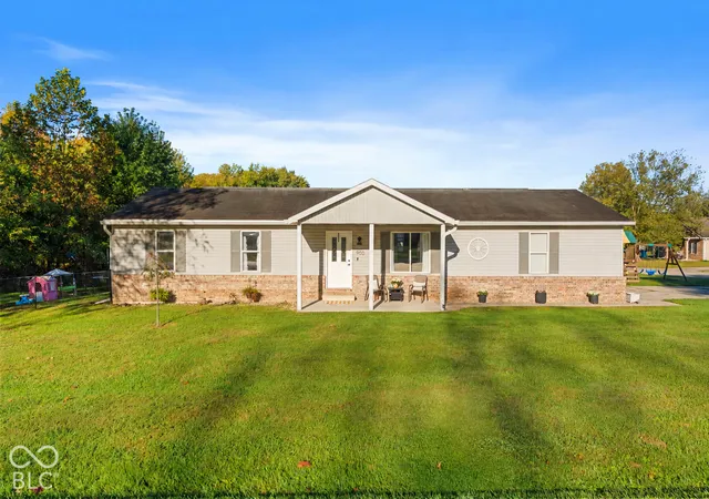 Single family home for sale at 900 Golden Ct, Greencastle, IN 46135 | MLS# 22128138