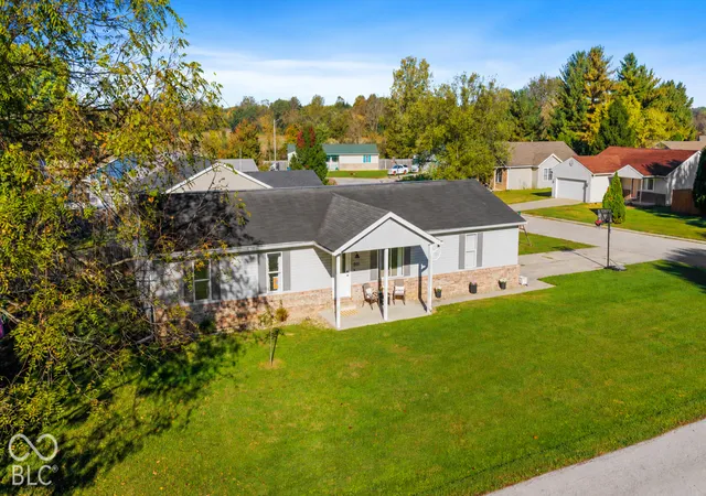 Photo 1 of Single family home for sale at 900 Golden Ct, Greencastle, IN 46135 | MLS# 22128138 | Listing updated on 2026-10-26