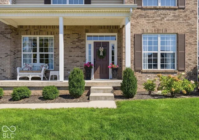 Photo 3 of Sale Pending at 11145 Desert Glen Dr, Fishers, IN 46037 | MLS# 22128147 | Listing updated on 2026-09-28