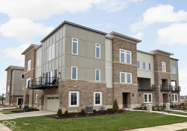 Photo 4 of Townhouse for sale at 1494 Whistle Way, Westfield, IN 46074 | MLS# 22128151 | Listing updated on 2026-09-28