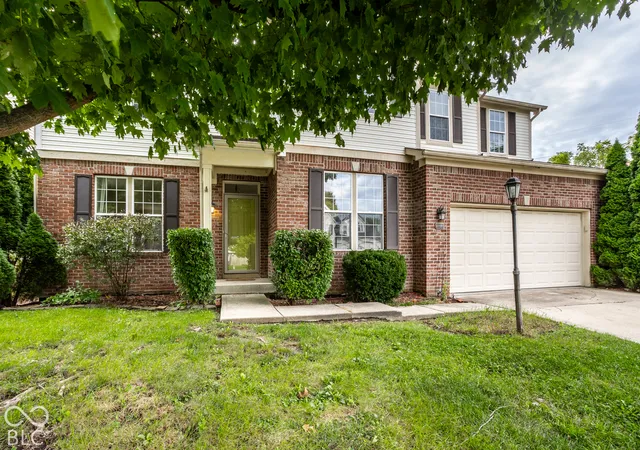Photo 2 of Single family home for sale at 6843 Thousand Oaks Ln, Indianapolis, IN 46214 | MLS# 22128164 | Listing updated on 2026-09-27