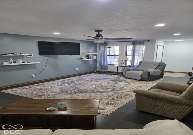 Photo 4 of Single family home for sale at 455 Pleasantview Blvd, Greenwood, IN 46142 | MLS# 22128170 | Listing updated on 2026-10-01
