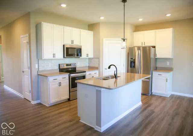 Photo 3 of Single family home for sale at 1962 Fairmount Dr, Greenfield, IN 46140 | MLS# 22128174 | Listing updated on 2026-10-02