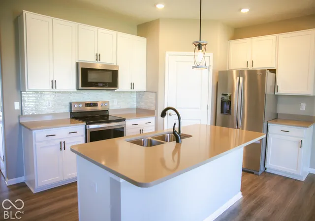 Photo 4 of Single family home for sale at 1962 Fairmount Dr, Greenfield, IN 46140 | MLS# 22128174 | Listing updated on 2026-10-02