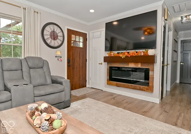 Photo 4 of Sale Pending at 111 Brentwood Ln, Whiteland, IN 46184 | MLS# 22128178 | Listing updated on 2026-09-30