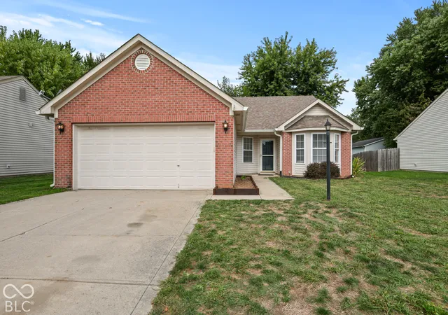 Photo 3 of Single family home for sale at 4674 Walker St, Greenwood, IN 46143 | MLS# 22128180 | Listing updated on 2026-10-06