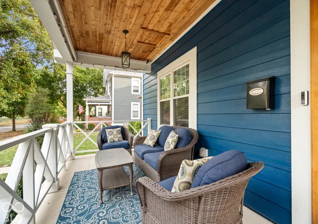 Photo 1 of Sale Pending at 2525 Broadway St, Indianapolis, IN 46205 | MLS# 22128183 | Listing updated on 2026-10-19