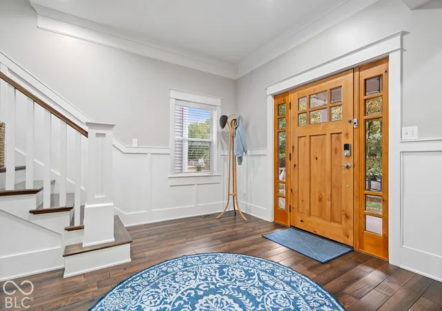 Photo 2 of Sale Pending at 2525 Broadway St, Indianapolis, IN 46205 | MLS# 22128183 | Listing updated on 2026-10-19