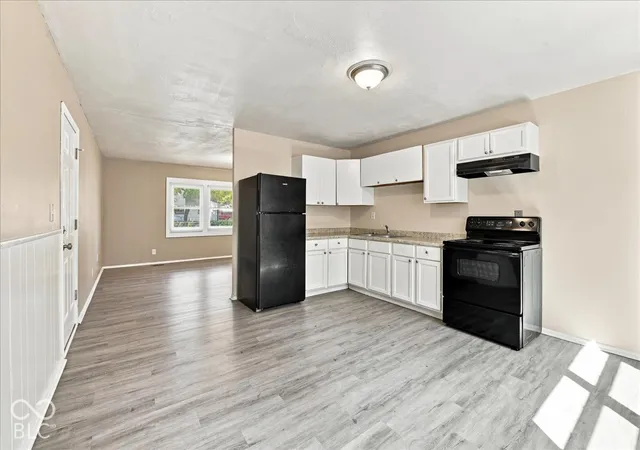Photo 4 of Single family home for sale at 3743 Breen Dr, Indianapolis, IN 46235 | MLS# 22128187 | Listing updated on 2026-10-22