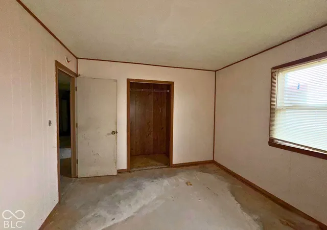 Photo 3 of Single family home for sale at 3711 S Walnut St, Muncie, IN 47302 | MLS# 22128195 | Listing updated on 2026-09-25