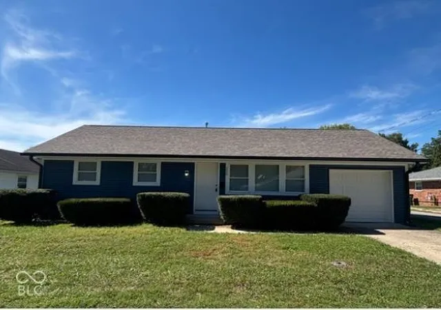 Photo 1 of Single family home for sale at 252 Indiana St, Plainfield, IN 46168 | MLS# 22128203 | Listing updated on 2026-10-06