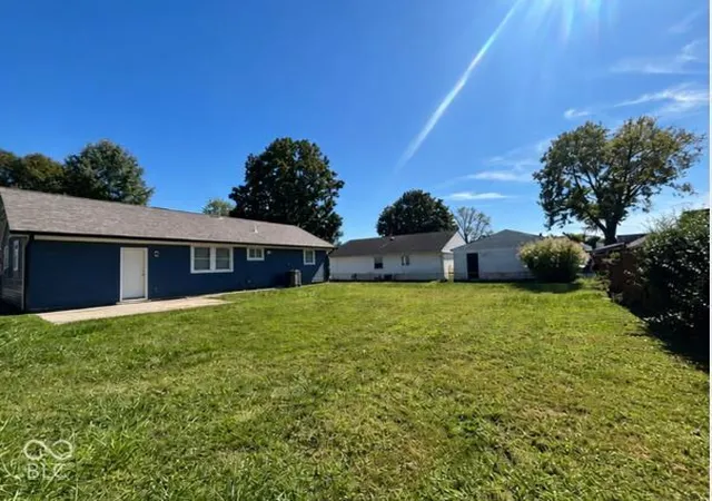Photo 2 of Single family home for sale at 252 Indiana St, Plainfield, IN 46168 | MLS# 22128203 | Listing updated on 2026-10-06