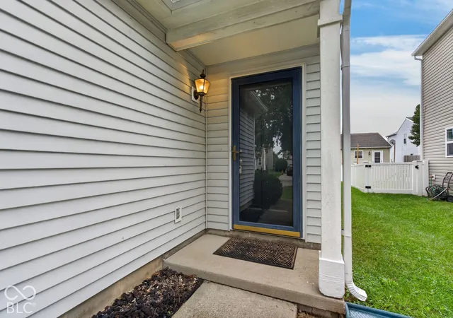 Photo 4 of Single family home for sale at 14777 White Tail Run, Noblesville, IN 46060 | MLS# 22128205 | Listing updated on 2026-09-29
