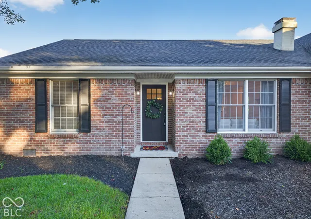 Photo 2 of Single family home for sale at 315 Wellington Pkwy, Noblesville, IN 46060 | MLS# 22128211 | Listing updated on 2026-10-07