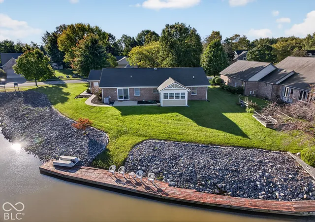 Photo 3 of Single family home for sale at 315 Wellington Pkwy, Noblesville, IN 46060 | MLS# 22128211 | Listing updated on 2026-10-07