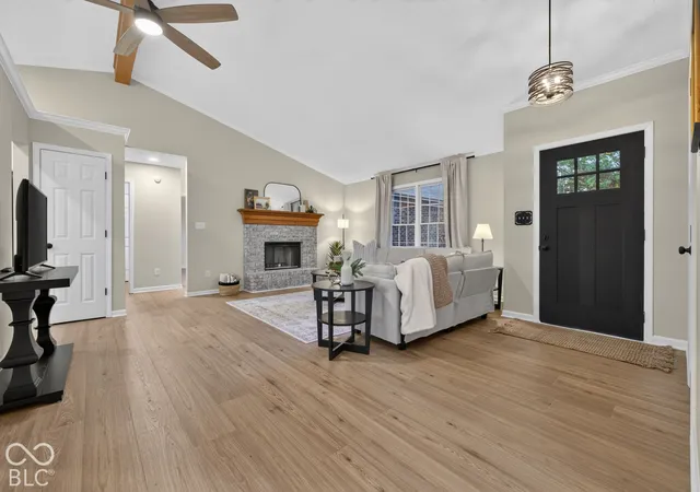 Photo 3 of Single family home for sale at 315 Wellington Pkwy, Noblesville, IN 46060 | MLS# 22128211 | Listing updated on 2026-10-07
